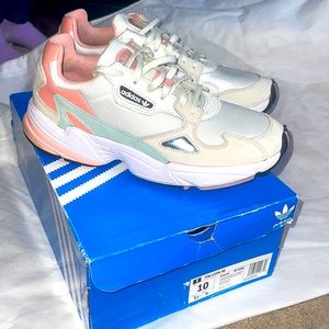 Adidas Falcon Sneakers